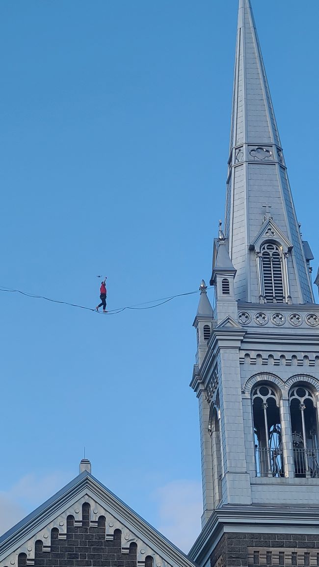 Record du monde pour l’artiste de cirque Guillaume Fontaine !