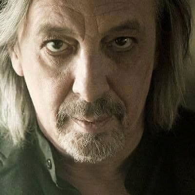 Serge Fiori aura une cérémonie d’hommage national