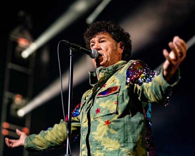Robert Charlebois et Nadia Comaneci pour célébrer les 50 ans des JO de Montréal